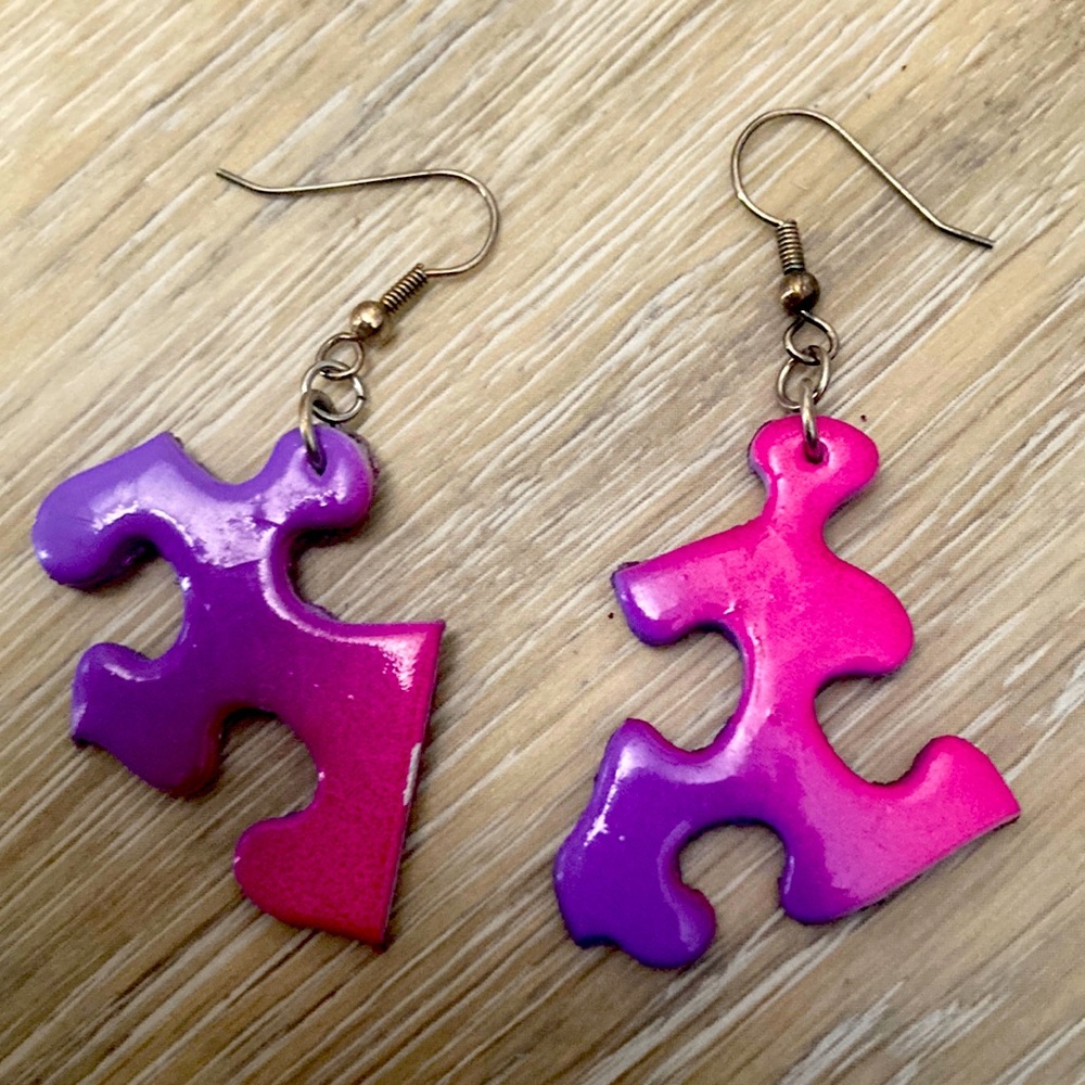 Sale! Gorgeous airbrush puzzle earrings